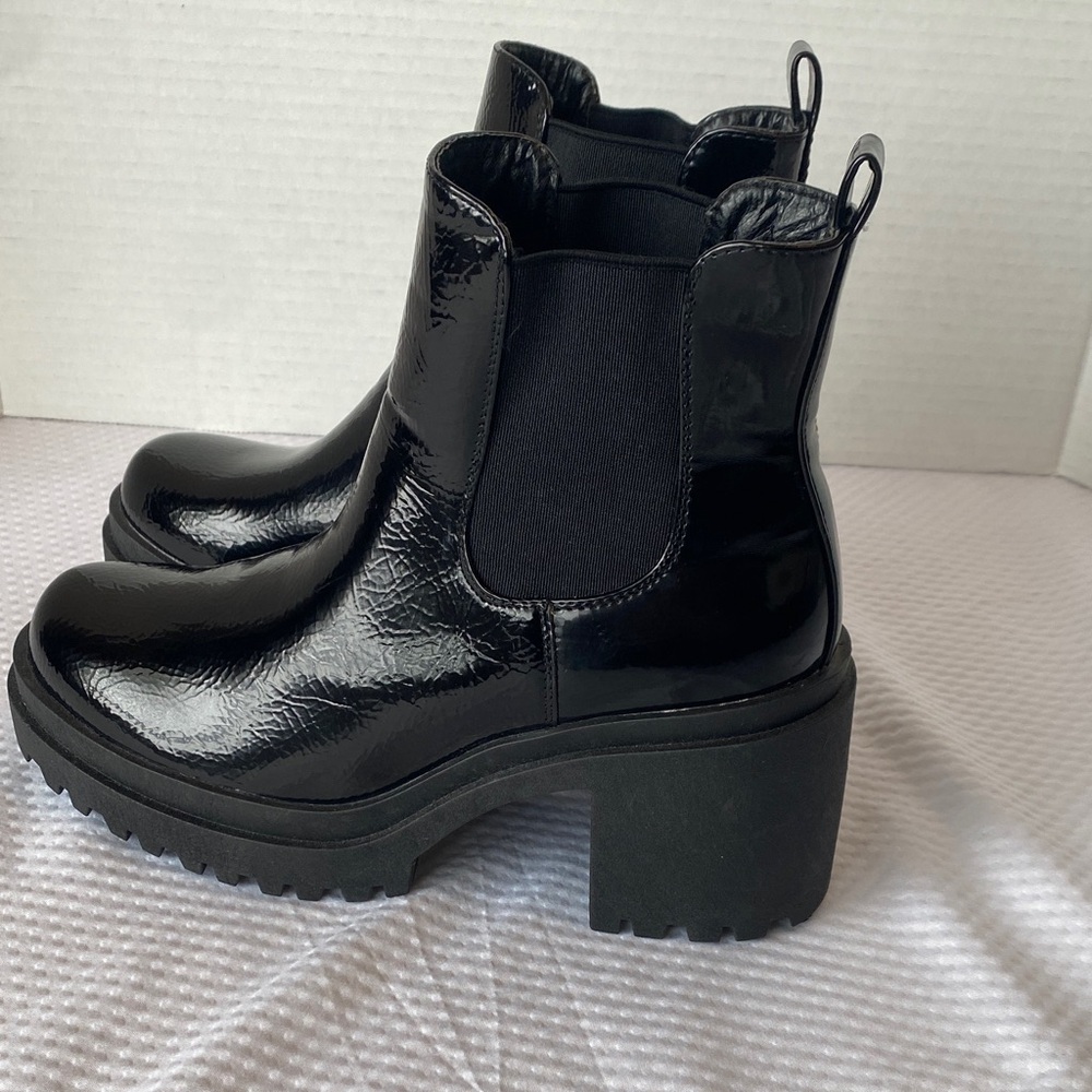 Diba Glossy Black Patent Leather Print Platform Heeled Boots Chelsea Sz 6.5 NWOT - Picture 7 of 14